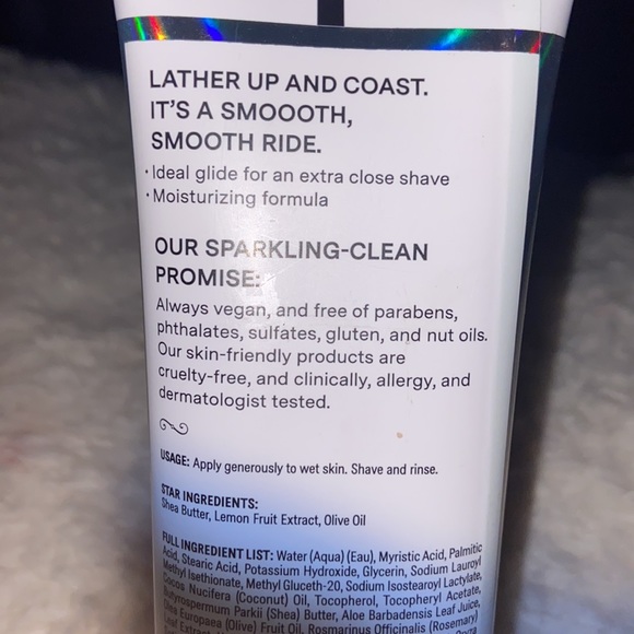 Refreshment pillowy shave cream in citrus spritz🍊🦩🤸🏼🧼🪒🛀🏻🚿 - Picture 4 of 6
